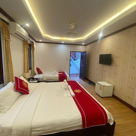 Golden Lotus Boutique Hotel 琅勃拉邦 外观 照片