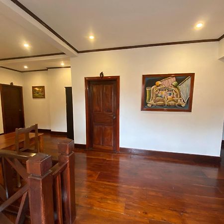 Golden Lotus Boutique Hotel 琅勃拉邦 外观 照片