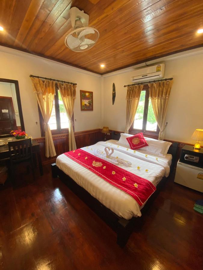 Golden Lotus Boutique Hotel 琅勃拉邦 外观 照片