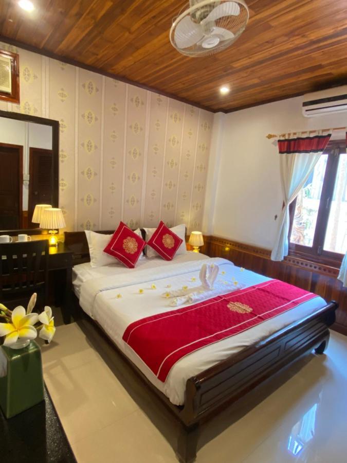 Golden Lotus Boutique Hotel 琅勃拉邦 外观 照片
