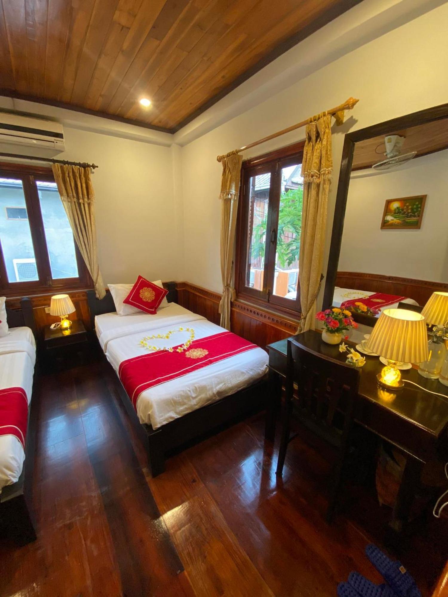 Golden Lotus Boutique Hotel 琅勃拉邦 外观 照片