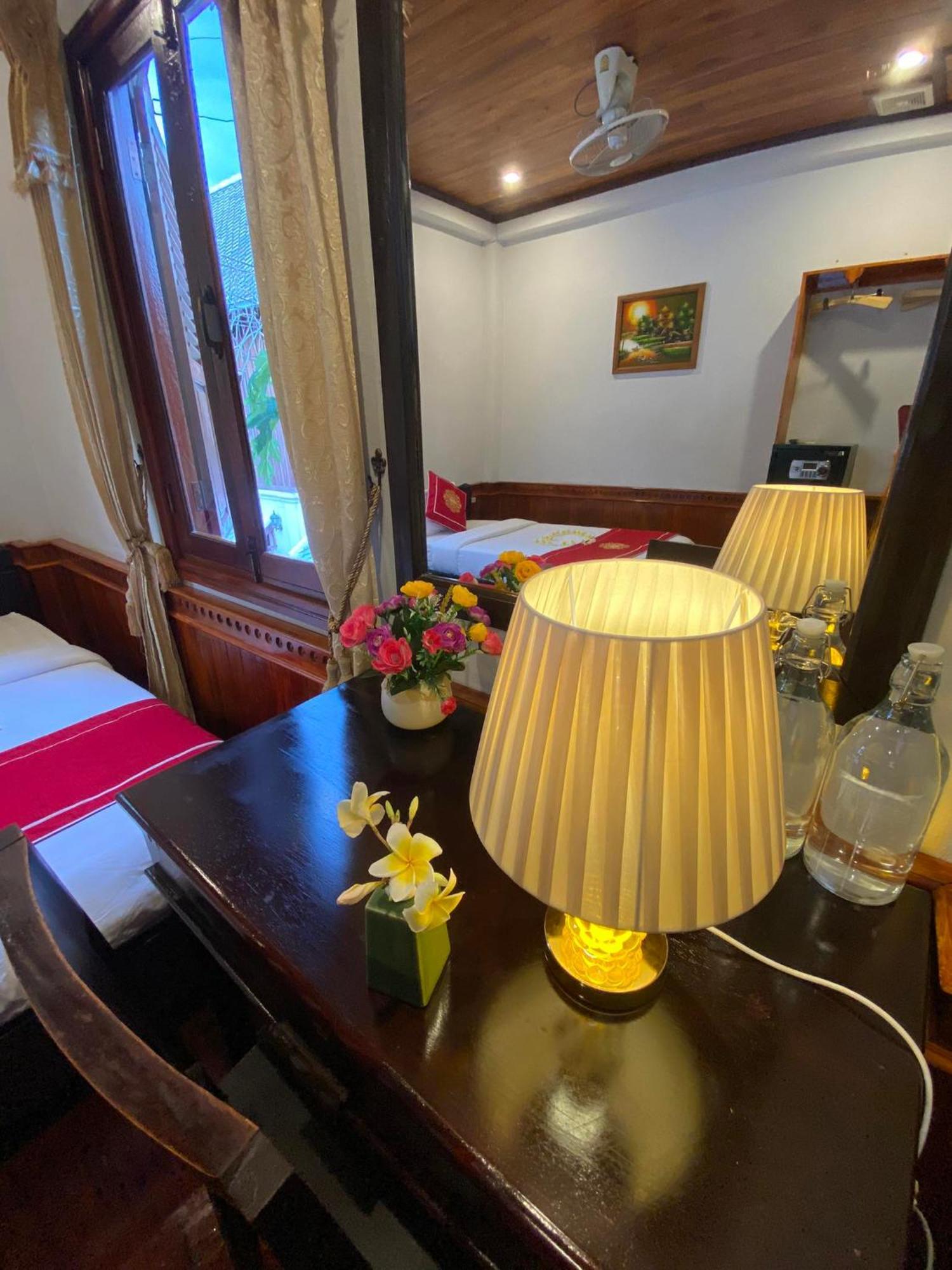 Golden Lotus Boutique Hotel 琅勃拉邦 外观 照片