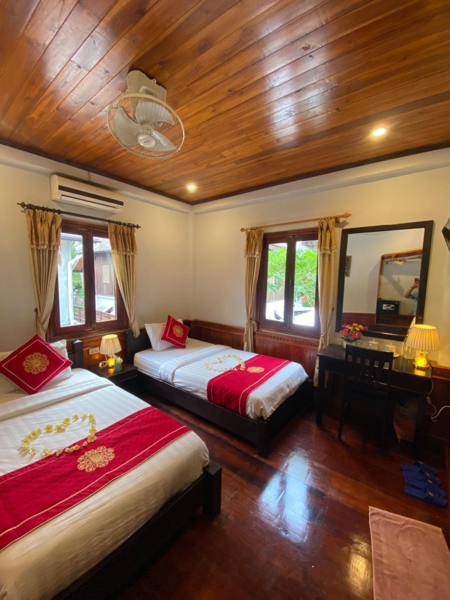 Golden Lotus Boutique Hotel 琅勃拉邦 外观 照片