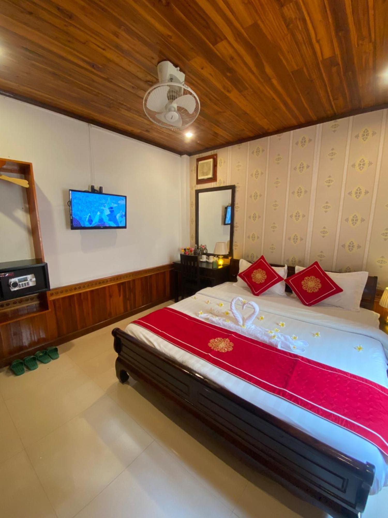 Golden Lotus Boutique Hotel 琅勃拉邦 外观 照片