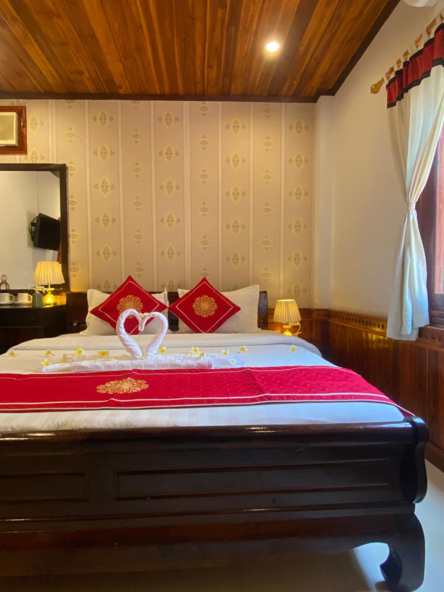 Golden Lotus Boutique Hotel 琅勃拉邦 外观 照片