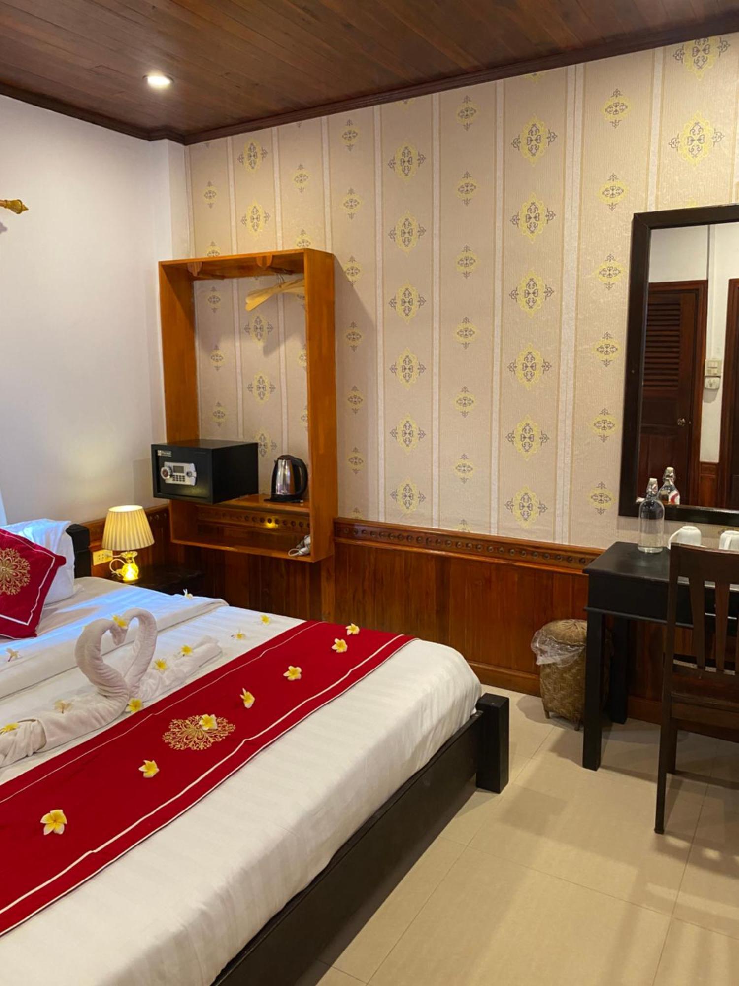 Golden Lotus Boutique Hotel 琅勃拉邦 外观 照片