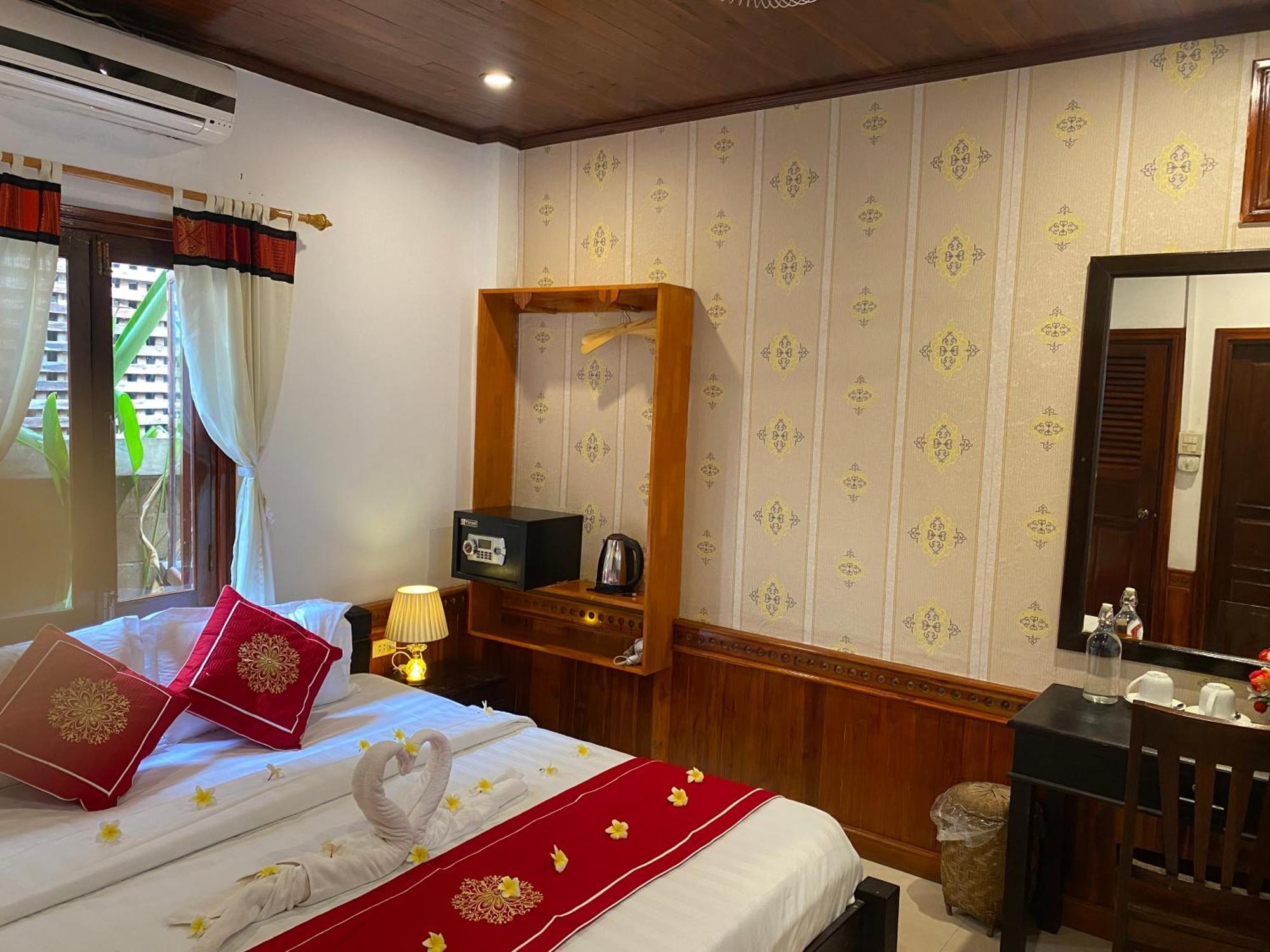 Golden Lotus Boutique Hotel 琅勃拉邦 外观 照片