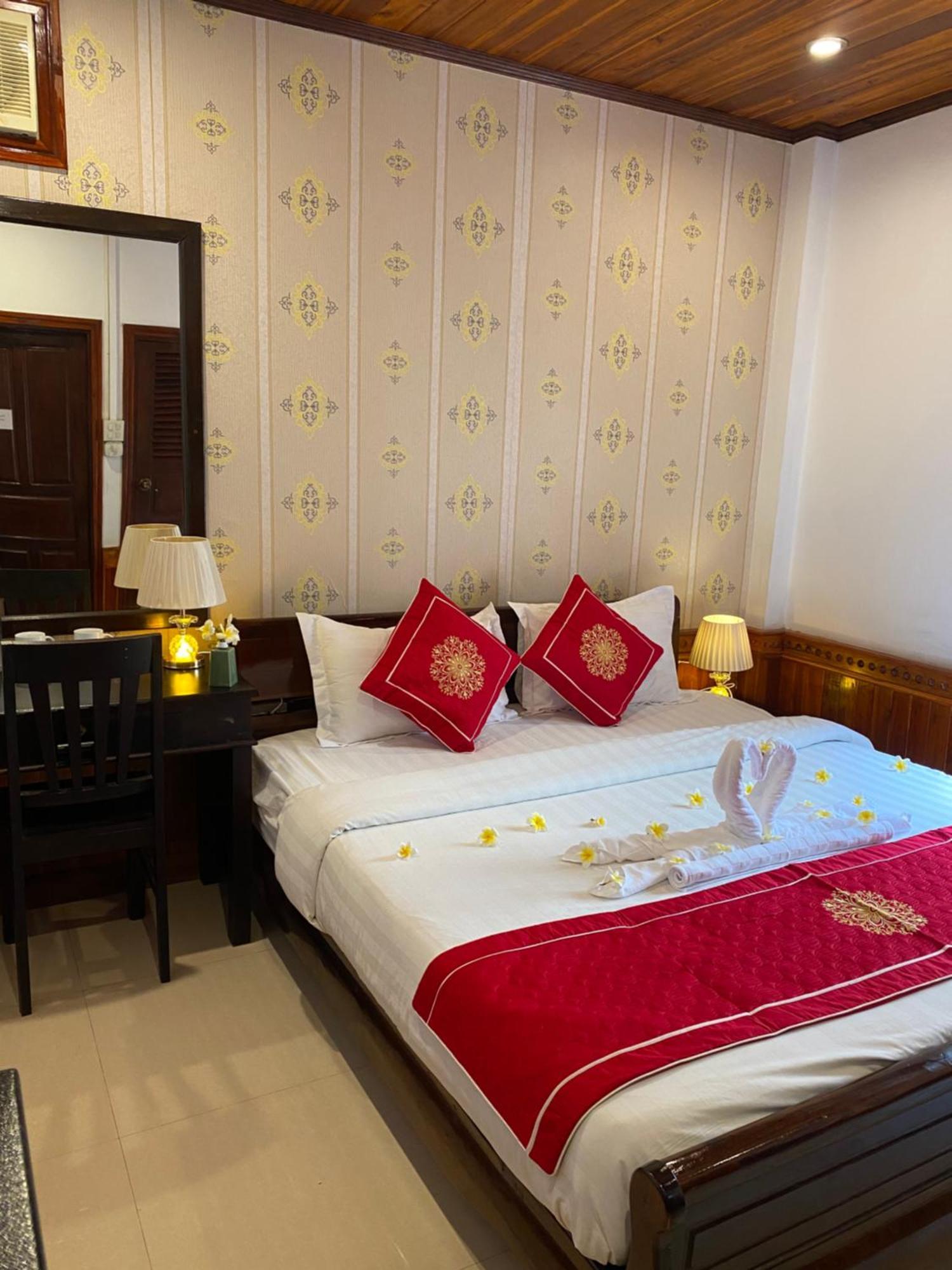 Golden Lotus Boutique Hotel 琅勃拉邦 外观 照片