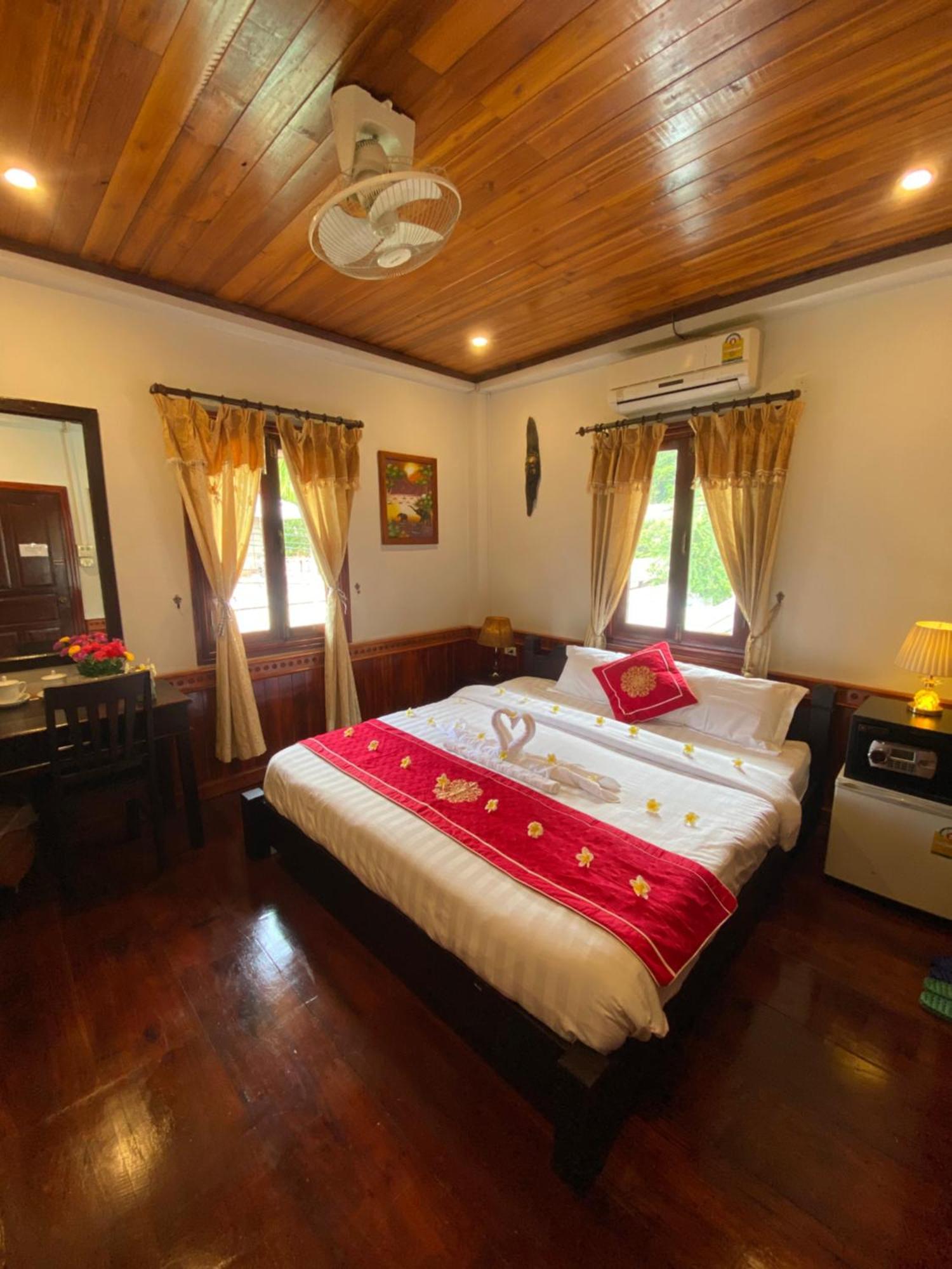 Golden Lotus Boutique Hotel 琅勃拉邦 外观 照片